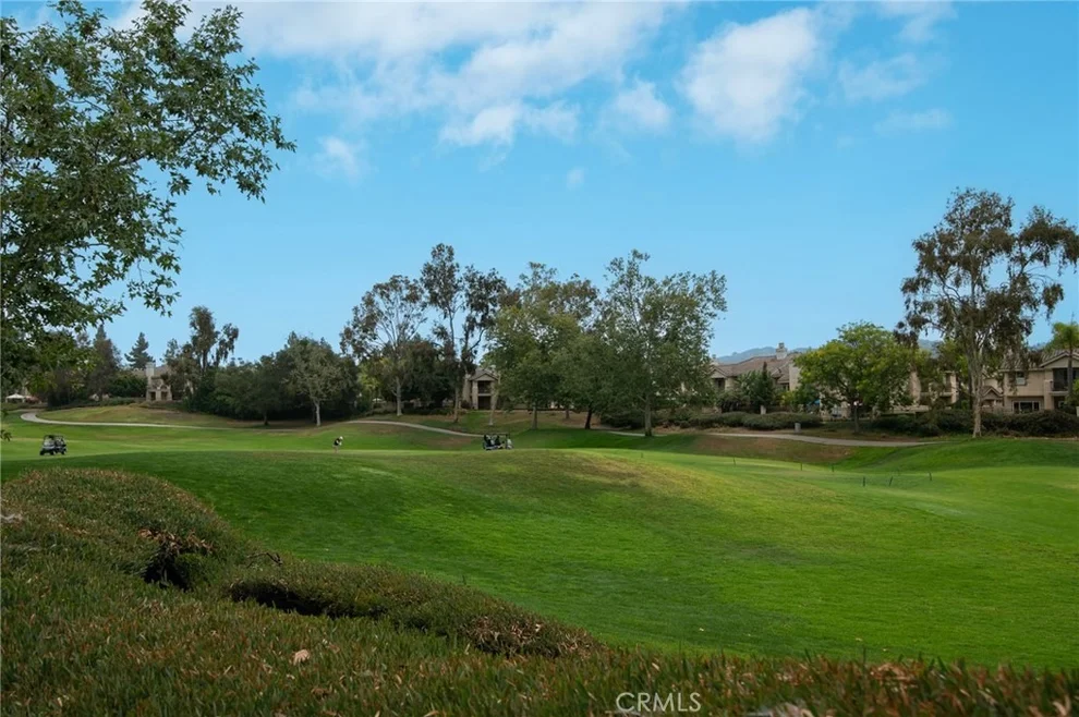 Unit for sale at 12 Via Empanada, Rancho Santa Margarita, CA 92688