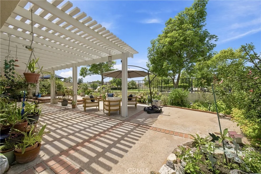 Unit for sale at 8 Autumn Oak, Irvine, CA 92604