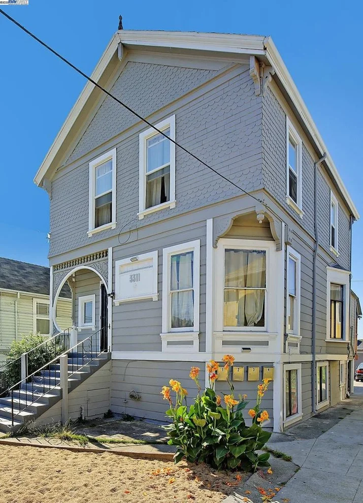 Unit for sale at 3311 E 17th St, Oakland, CA 94601