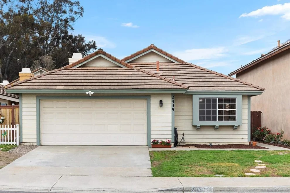 Unit for sale at 2435 Heatherwood Ct, Escondido, CA 92026