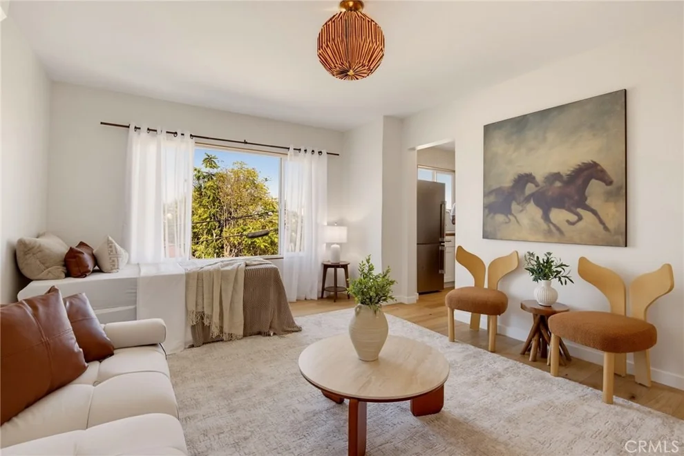 Unit for sale at 2135 Bellevue, Los Angeles, CA 90026