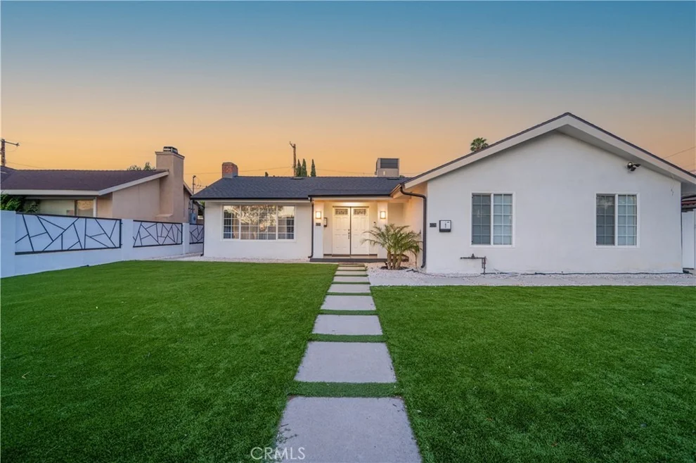Unit for sale at 11118 11120 Haskell Avenue, Granada Hills, CA 91344