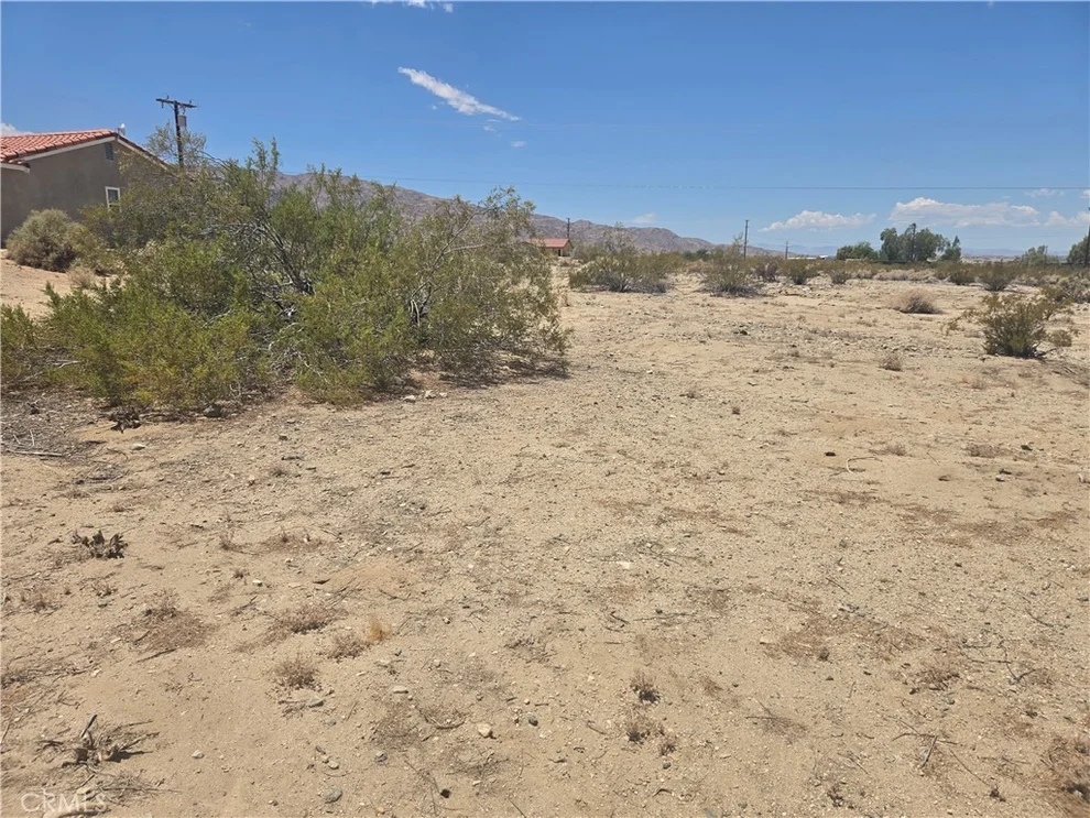Unit for sale at 2 Sheridan Avenue, 29 Palms, CA 92277