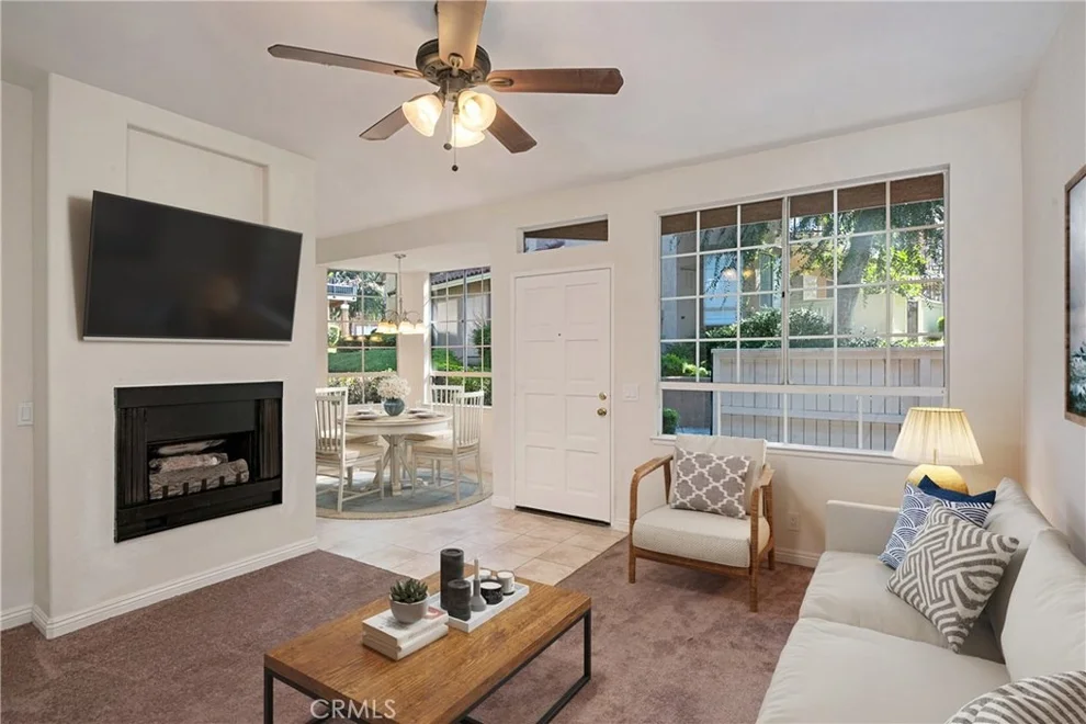 Unit for sale at 5 Via Confianza, Rancho Santa Margarita, CA 92688