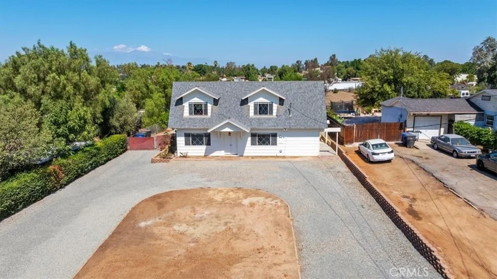 Unit for sale at 10555 Robinson, Riverside, CA 92505