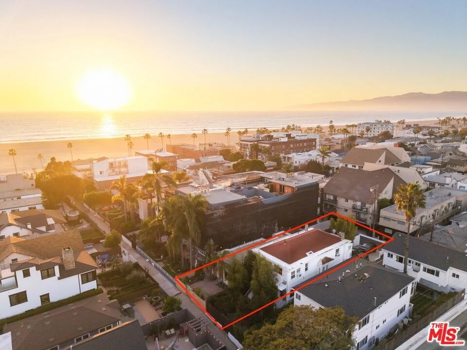 Unit for sale at 51 Sunset Avenue, Venice, CA 90291