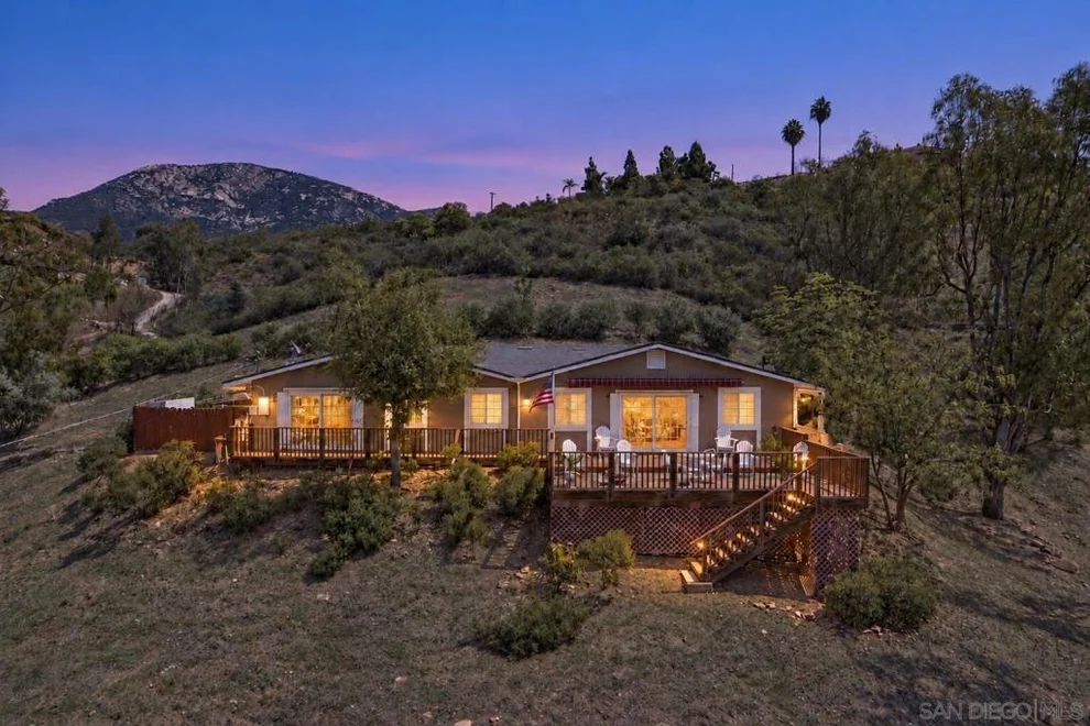 Unit for sale at 17036 Iron Mountain, Poway, CA 92064