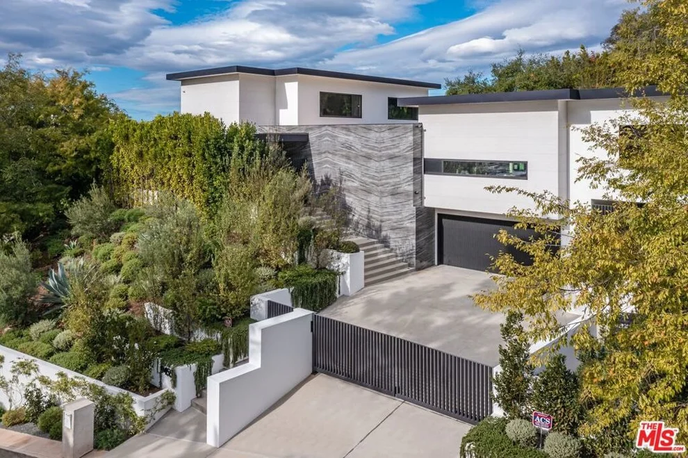 Unit for sale at 9455 Eden Drive, Beverly Hills, CA 90210