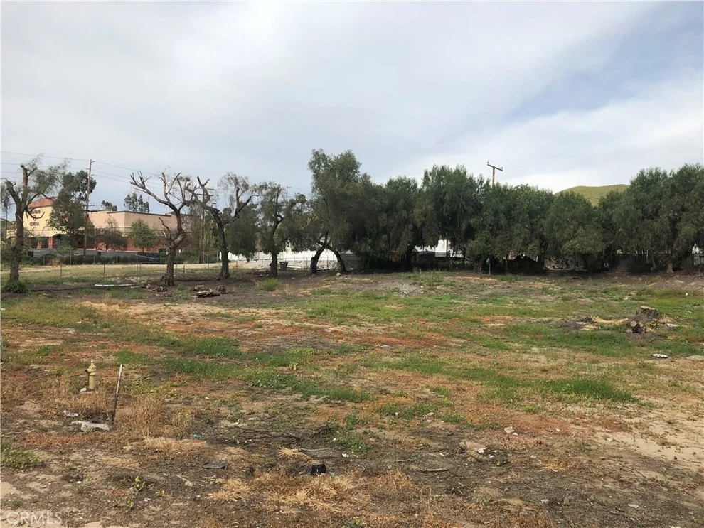 Unit for sale at 32346 Mission, Lake Elsinore, CA 92530