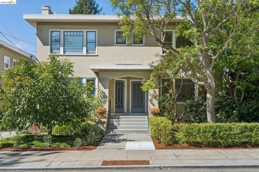 Unit for sale at 5701 Oak Grove Ave, Oakland, CA 94618