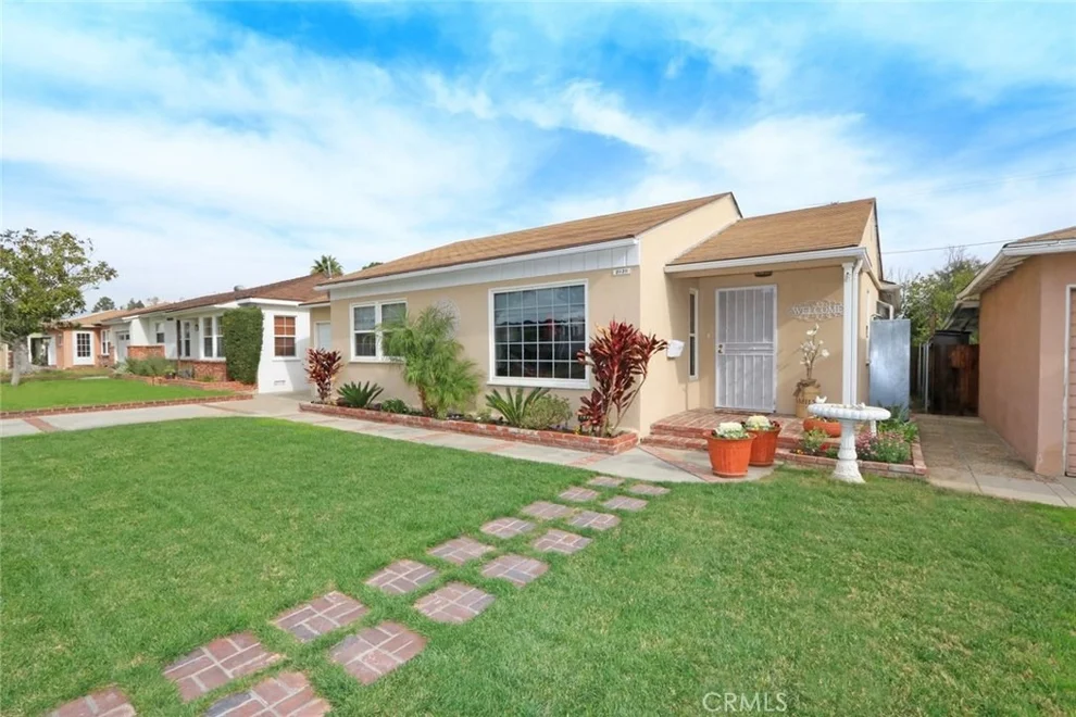 Unit for sale at 2020 N Maple Street, Burbank, CA 91505