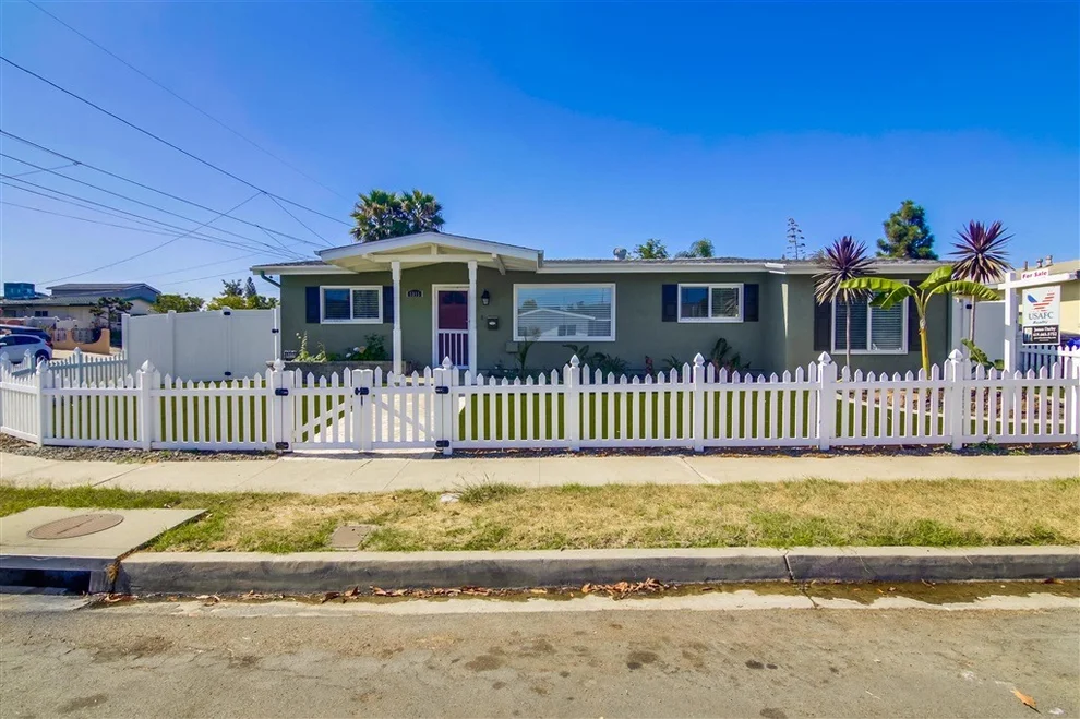 Unit for sale at 5315 Kesling, San Diego, CA 92117