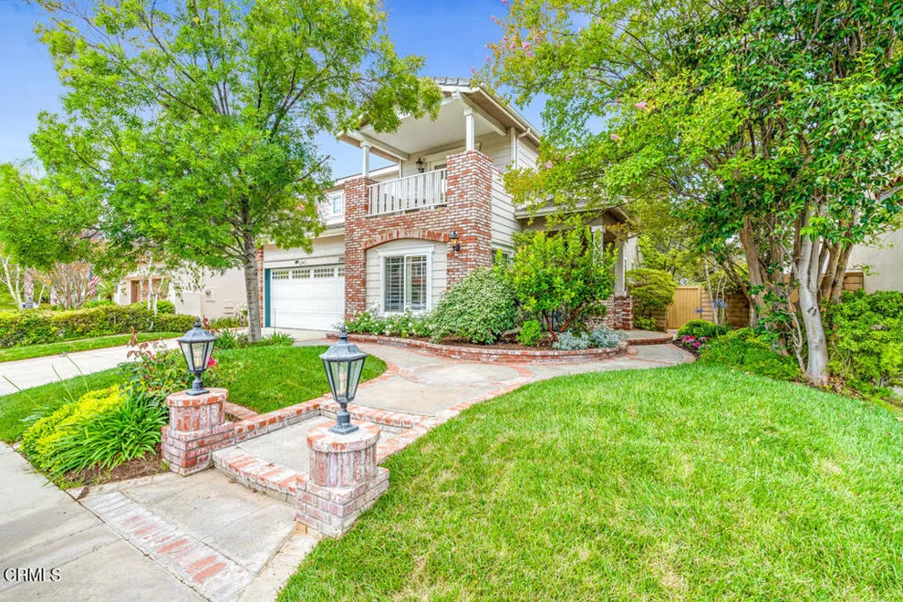 Unit for sale at 28067 Liana Lane, Valencia, CA 91354