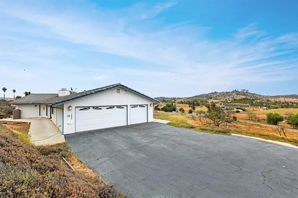 Unit for sale at 10332 Lal Bagh Ln, Escondido, CA 92026