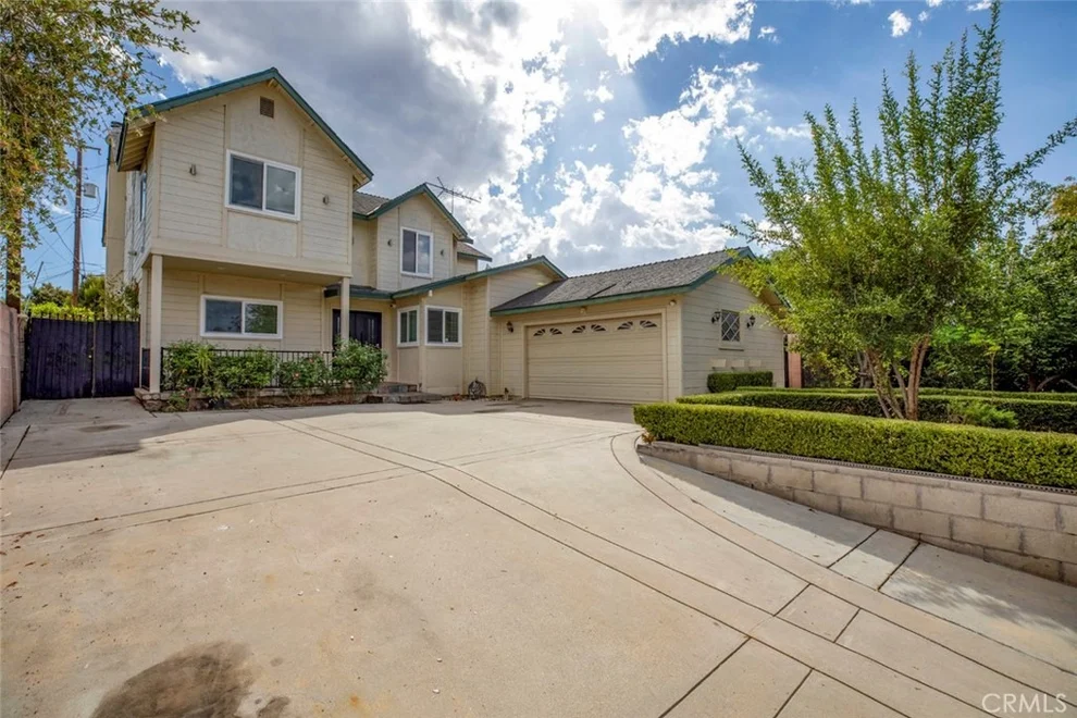Unit for sale at 16814 Mayall Street, North Hills, CA 91343