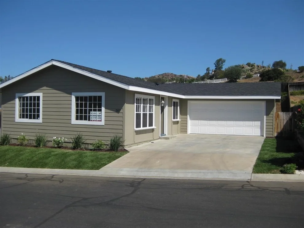 Unit for sale at 15935 Spring Oaks Rd, El Cajon, CA 92021