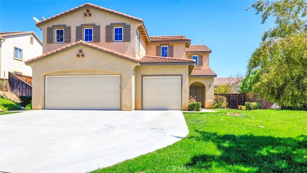 Unit for sale at 36676 Lynwood Avenue, Murrieta, CA 92563