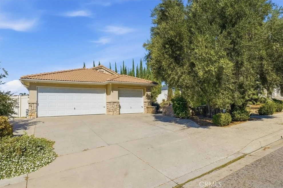 Unit for sale at 7430 Smokewood Road, Highland, CA 92346
