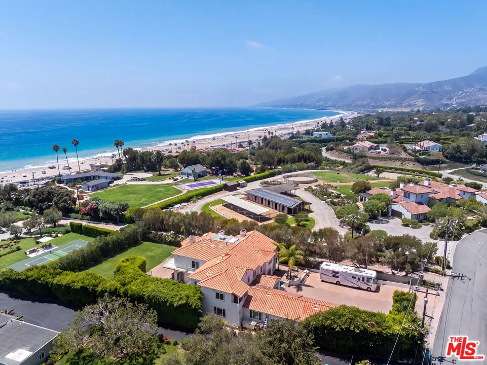 Unit for sale at 29752 Baden Place, Malibu, CA 90265