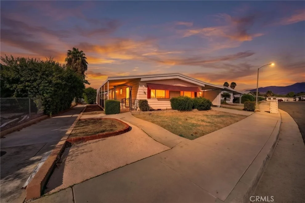 Unit for sale at 1650 Sonora, Hemet, CA 92543