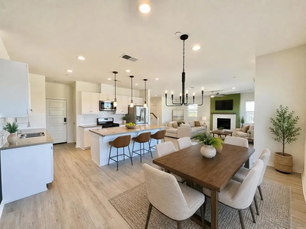 Unit for sale at 7260 Wembley, San Diego, CA 92120