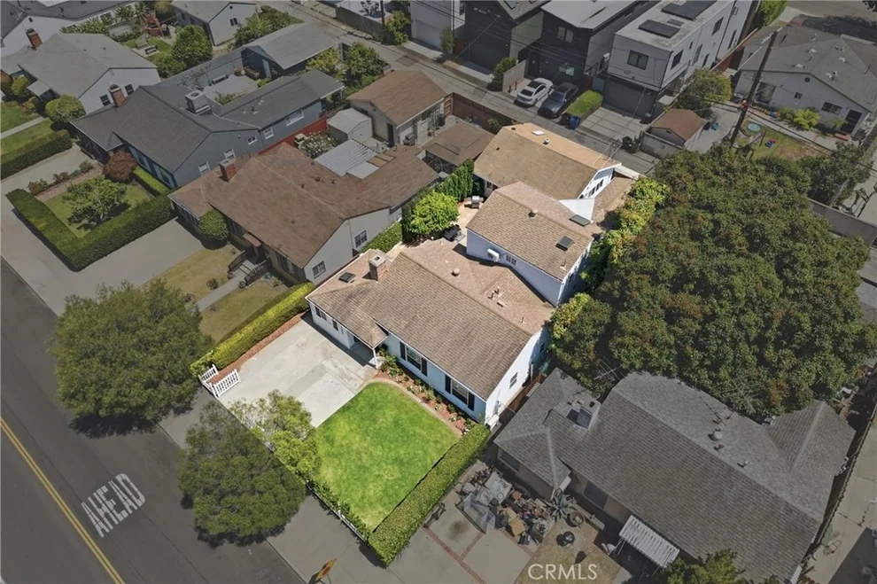 Unit for sale at 11822 Exposition Boulevard, Los Angeles, CA 90064