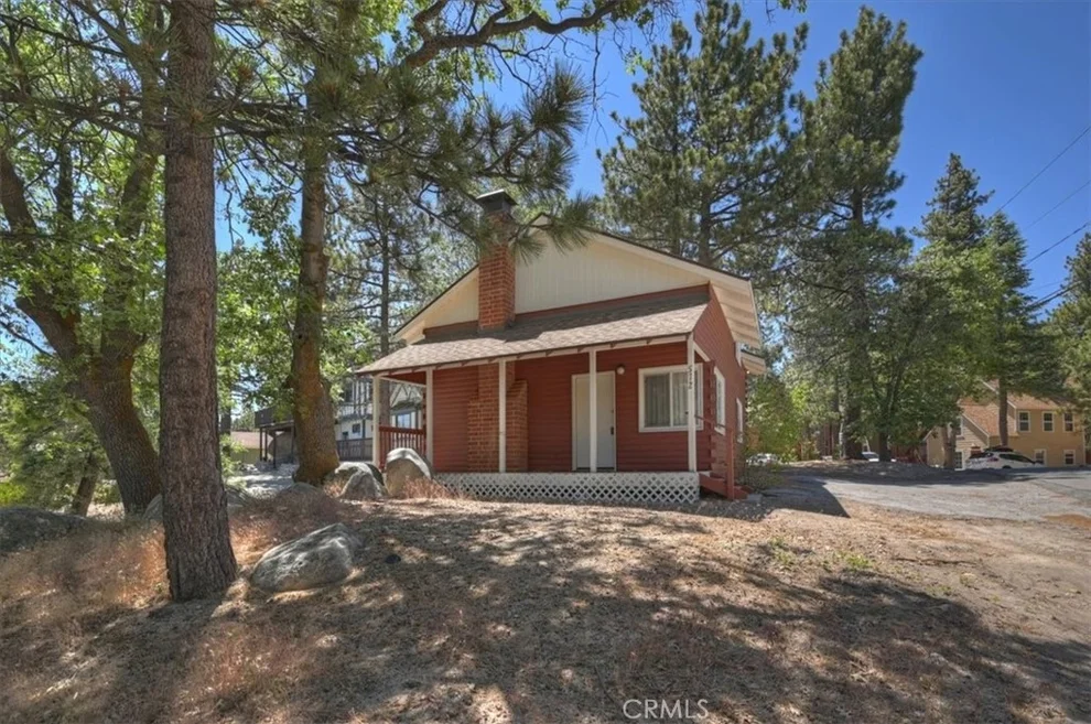 Unit for sale at 572 Dahlia, Green Valley Lake, CA 92341