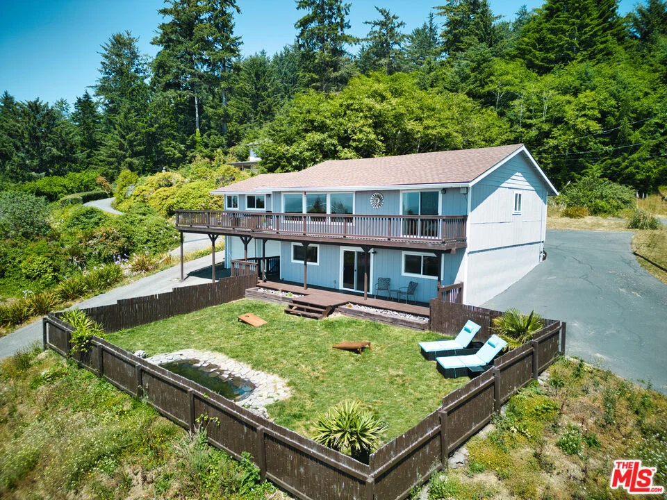 Unit for sale at 13881 Oceanview Drive, Smith River, CA 95567