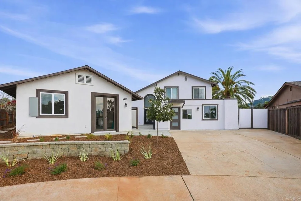 Unit for sale at 1668 1672 Spanish Oak Pl, El Cajon, CA 92019