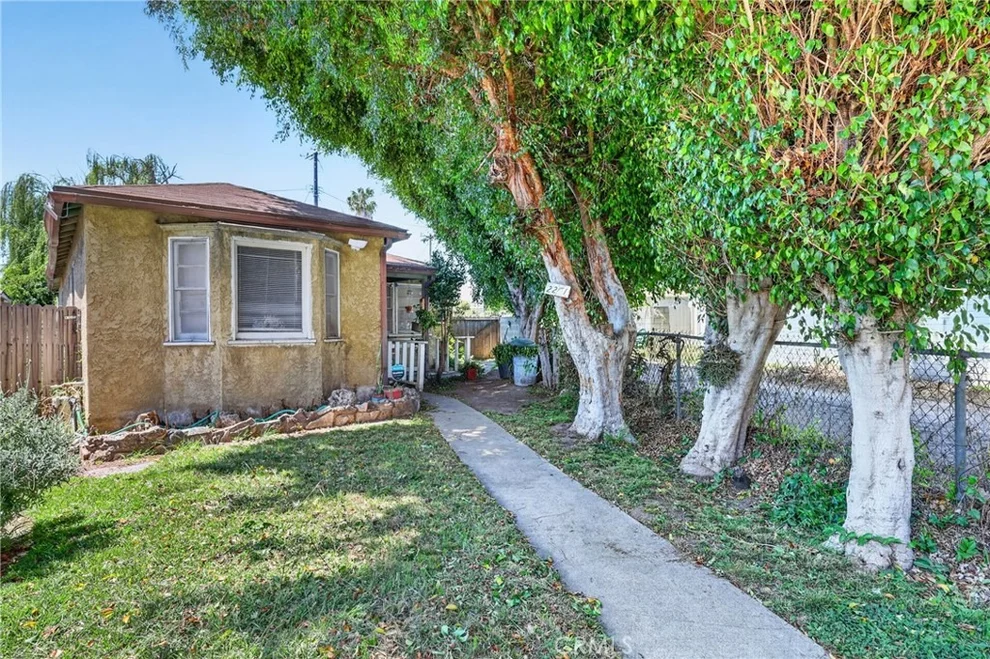 Unit for sale at 2211 Amherst, Los Angeles, CA 90064