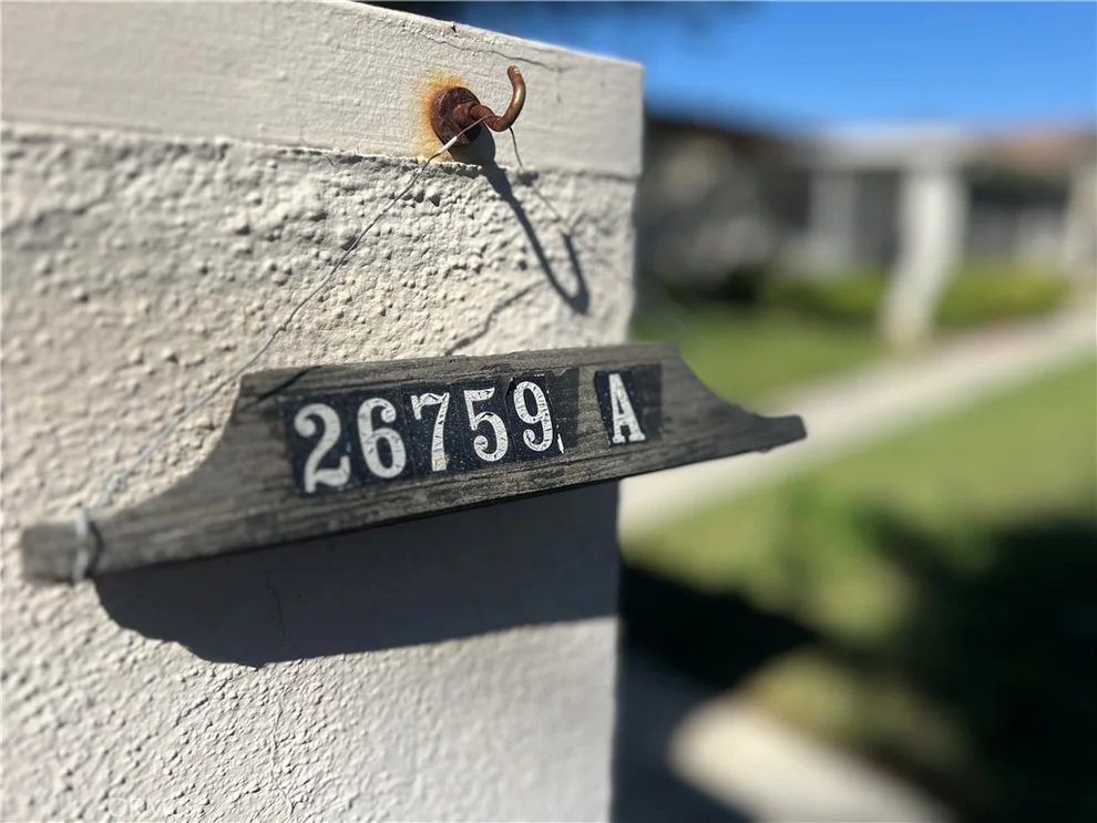 Unit for sale at 26759 Whispering Leaves, Newhall, CA 91321