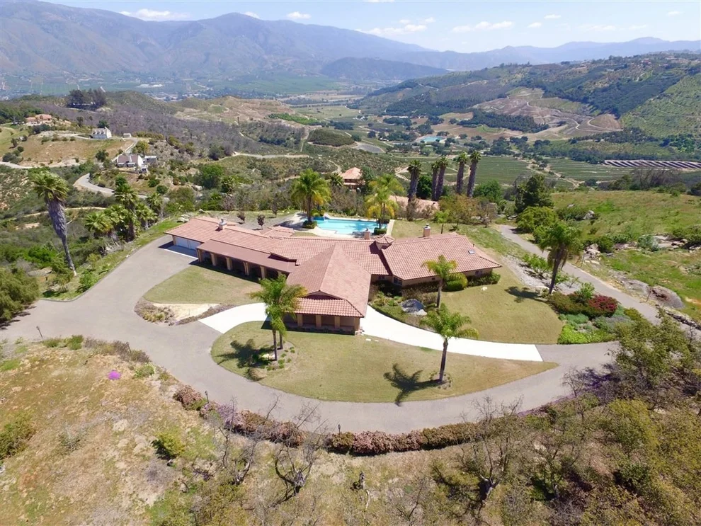 Unit for sale at 36485 Carney Road, Valley Center, CA 92082