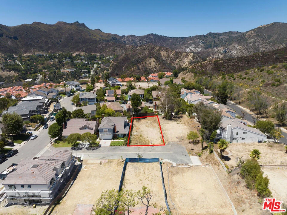 Unit for sale at 17249 Avenida De La Herradura, Los Angeles, CA 90272