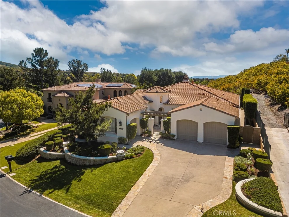 Unit for sale at 10533 Emerson Bend, Tustin, CA 92782