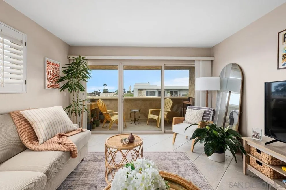 Unit for sale at 7635 Eads Ave, La Jolla, CA 92037