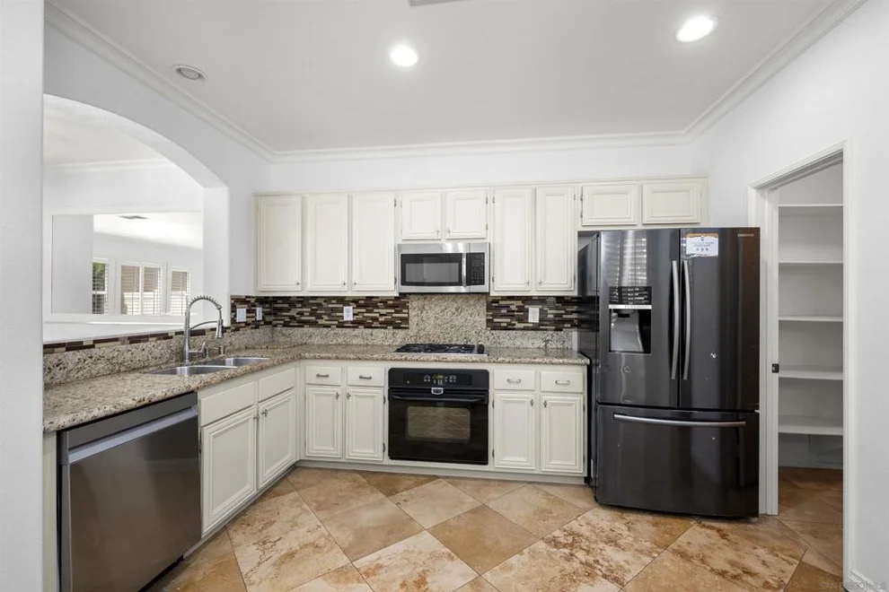 Unit for sale at 6369 Avenida De Las Vistas, San Diego, CA 92154