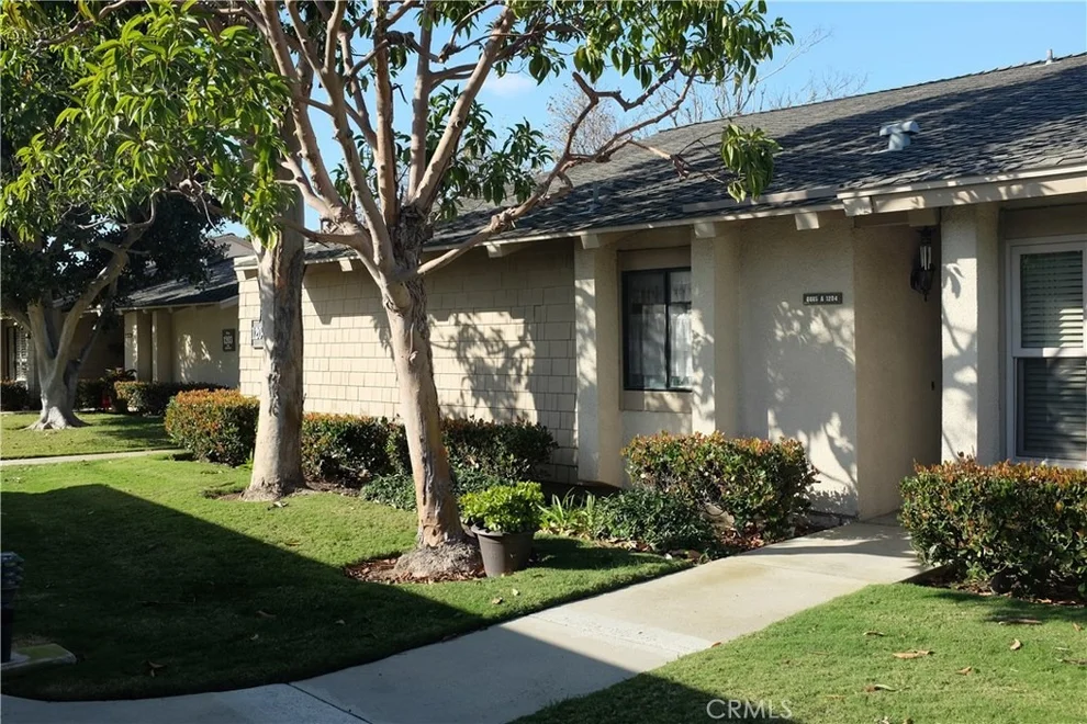 Unit for sale at 8885 1204A Modoc Circle, Huntington Beach, CA 92646