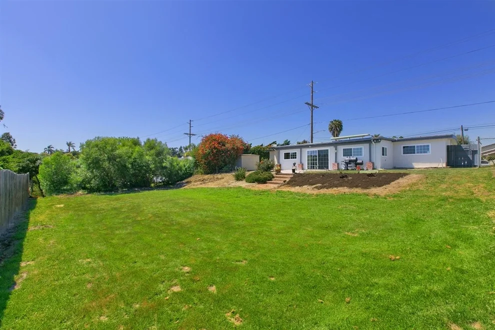 Unit for sale at 1346 Olive Ave, Vista, CA 92083