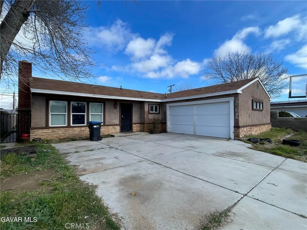 Unit for sale at 309 E Avenue J13, Lancaster, CA 93535