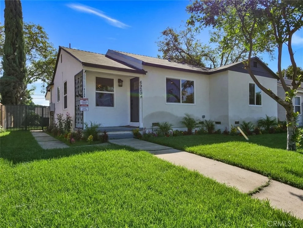 Unit for sale at 6920 6918 Corbin Avenue, Reseda, CA 91335