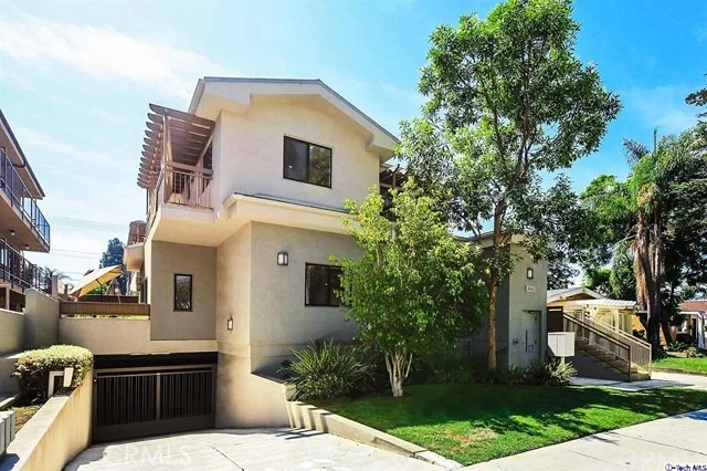 Unit for sale at 460 W California Avenue, Glendale, CA 91203