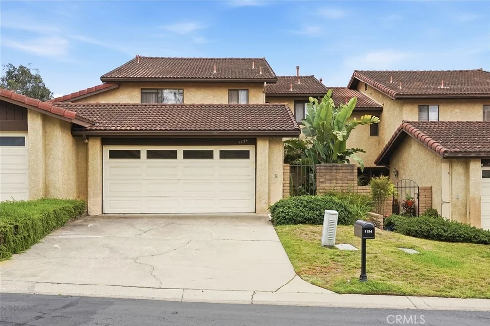 Unit for sale at 1154 Via Mavis, Santa Maria, CA 93455