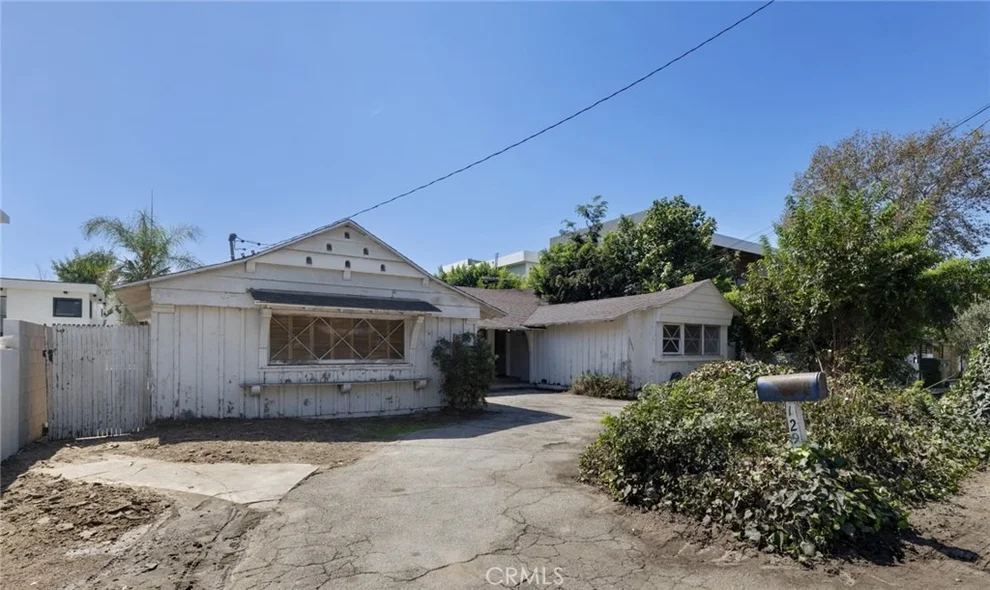 Unit for sale at 12932 Addison Street, Sherman Oaks, CA 91423