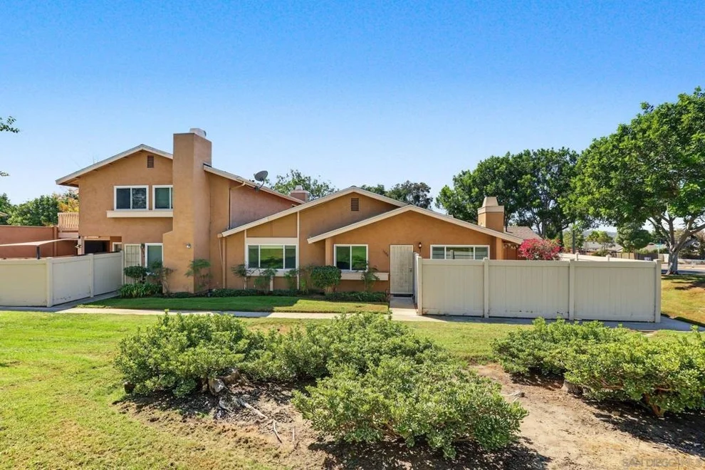 Unit for sale at 1906 Park Dale Lane, Encinitas, CA 92024
