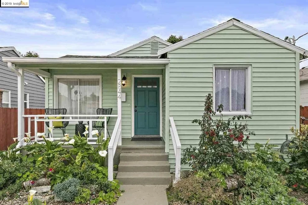 Unit for sale at 2844 Humphrey Ave, Richmond, CA 94804