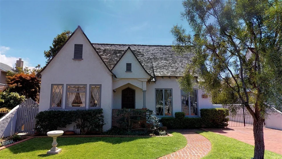Unit for sale at 462 E St, Chula Vista, CA 91910