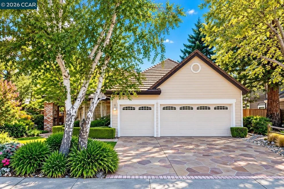 Unit for sale at 1808 Eagle Peak Ave, Clayton, CA 94517
