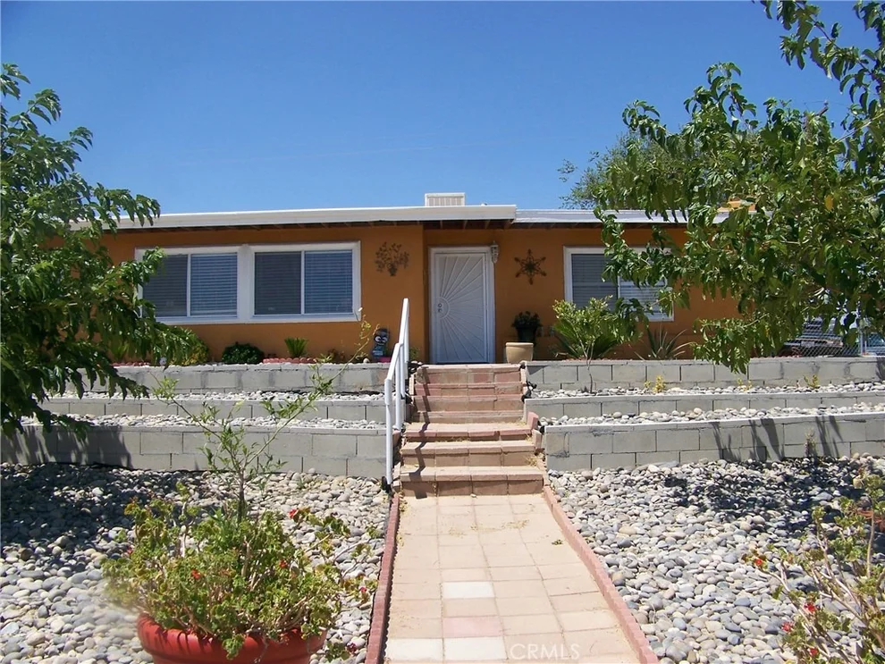 Unit for sale at 15818 Calgo Lane, Victorville, CA 92394