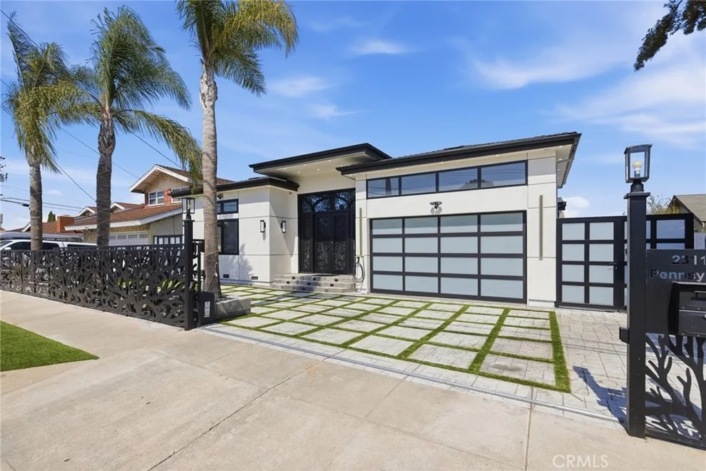 Unit for sale at 23118 Pennsylvania Avenue, Torrance, CA 90501