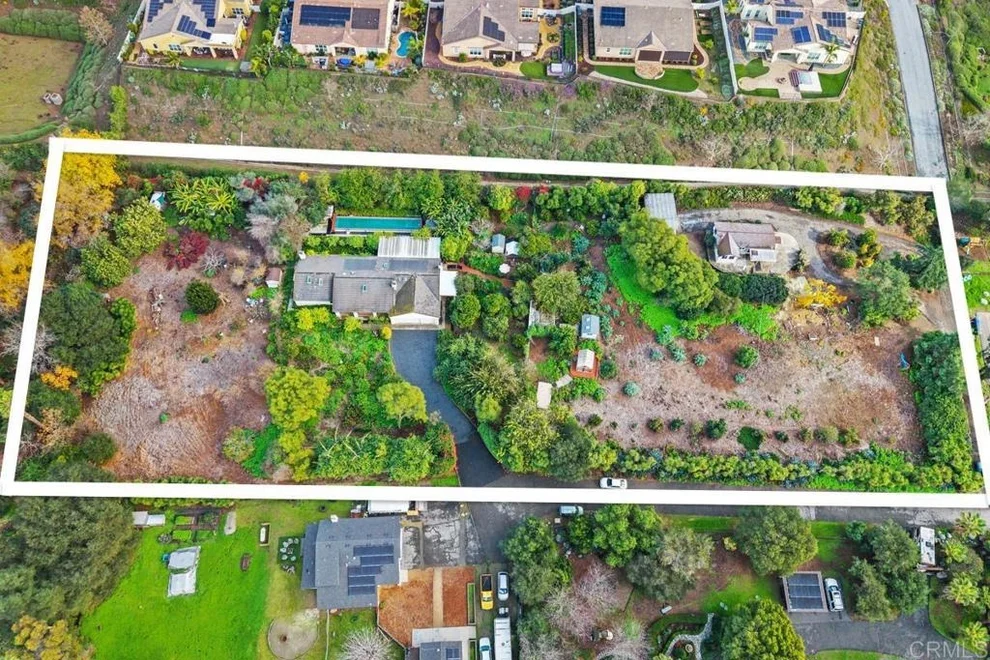 Unit for sale at 2360 2362 Lone Oak Lane, Vista, CA 92084